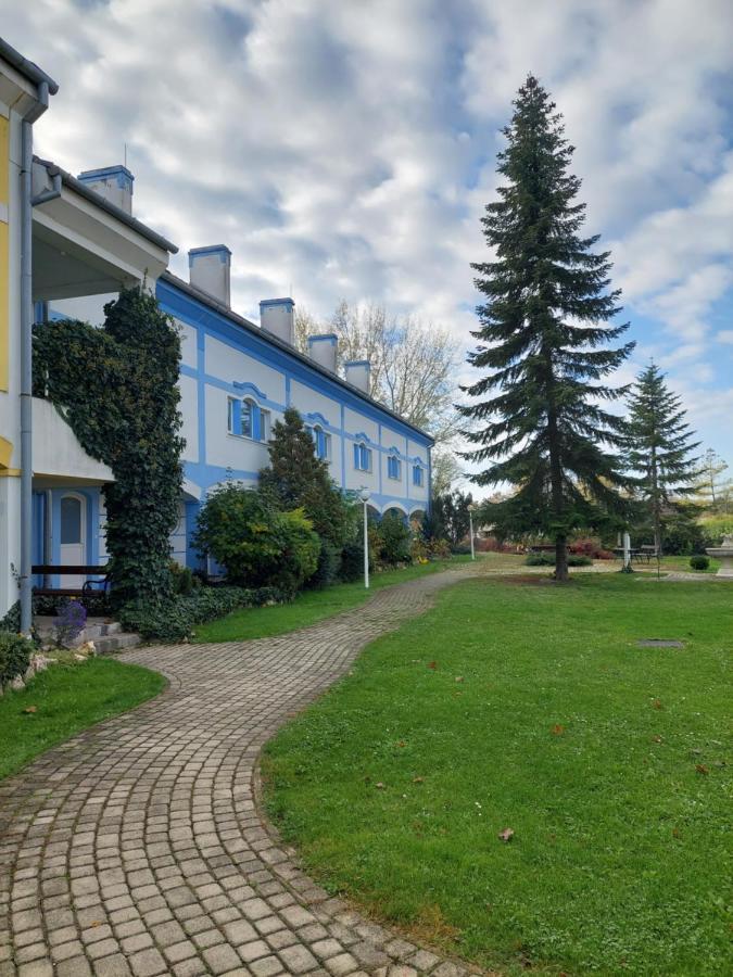 City Corner Thermal Mosonmagyaróvár 外观 照片